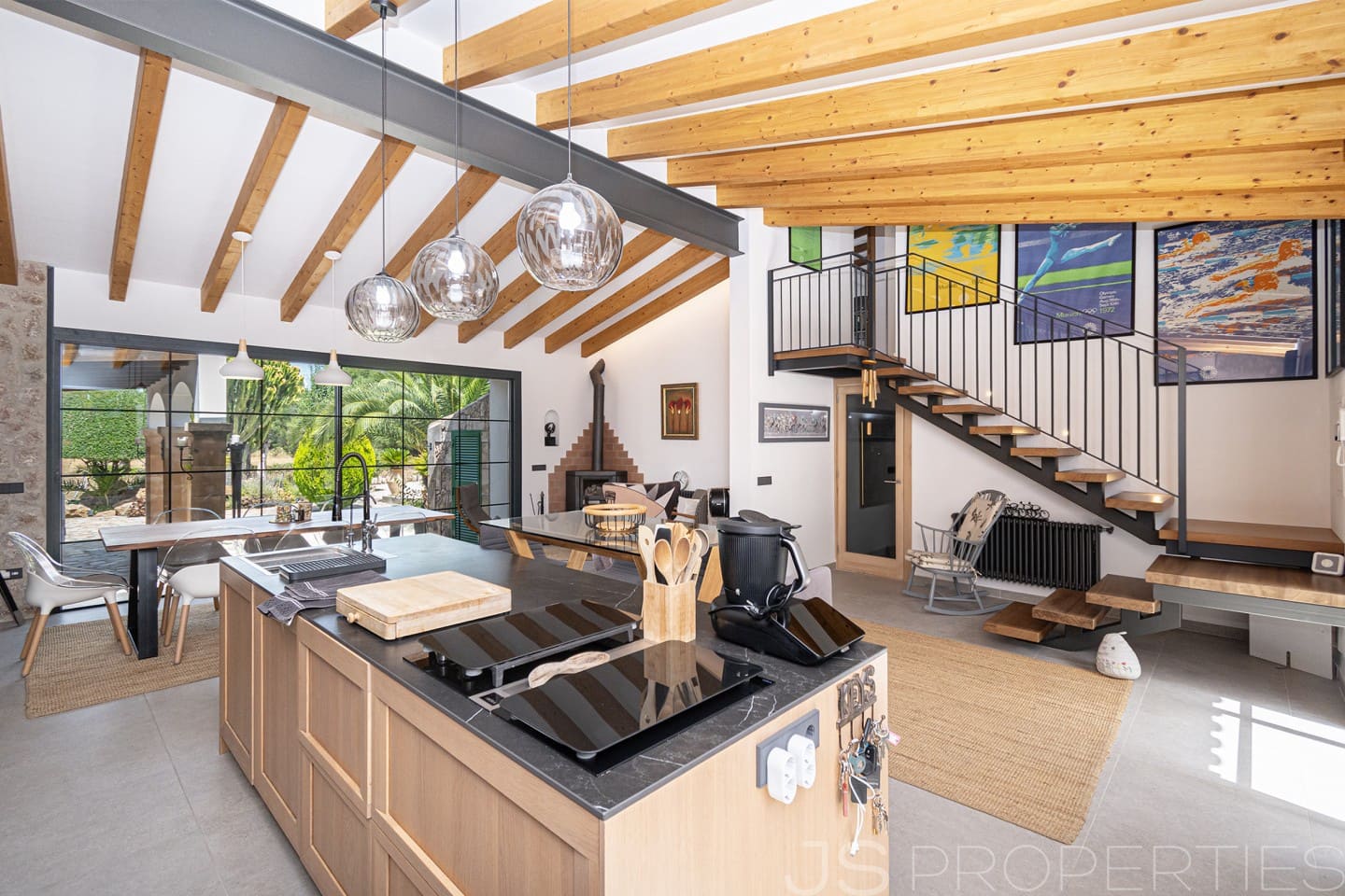 3 bedroom Villa for sale in Pollensa / Pollenca with pool garage - € 1,700,000 (Ref: 9926350)