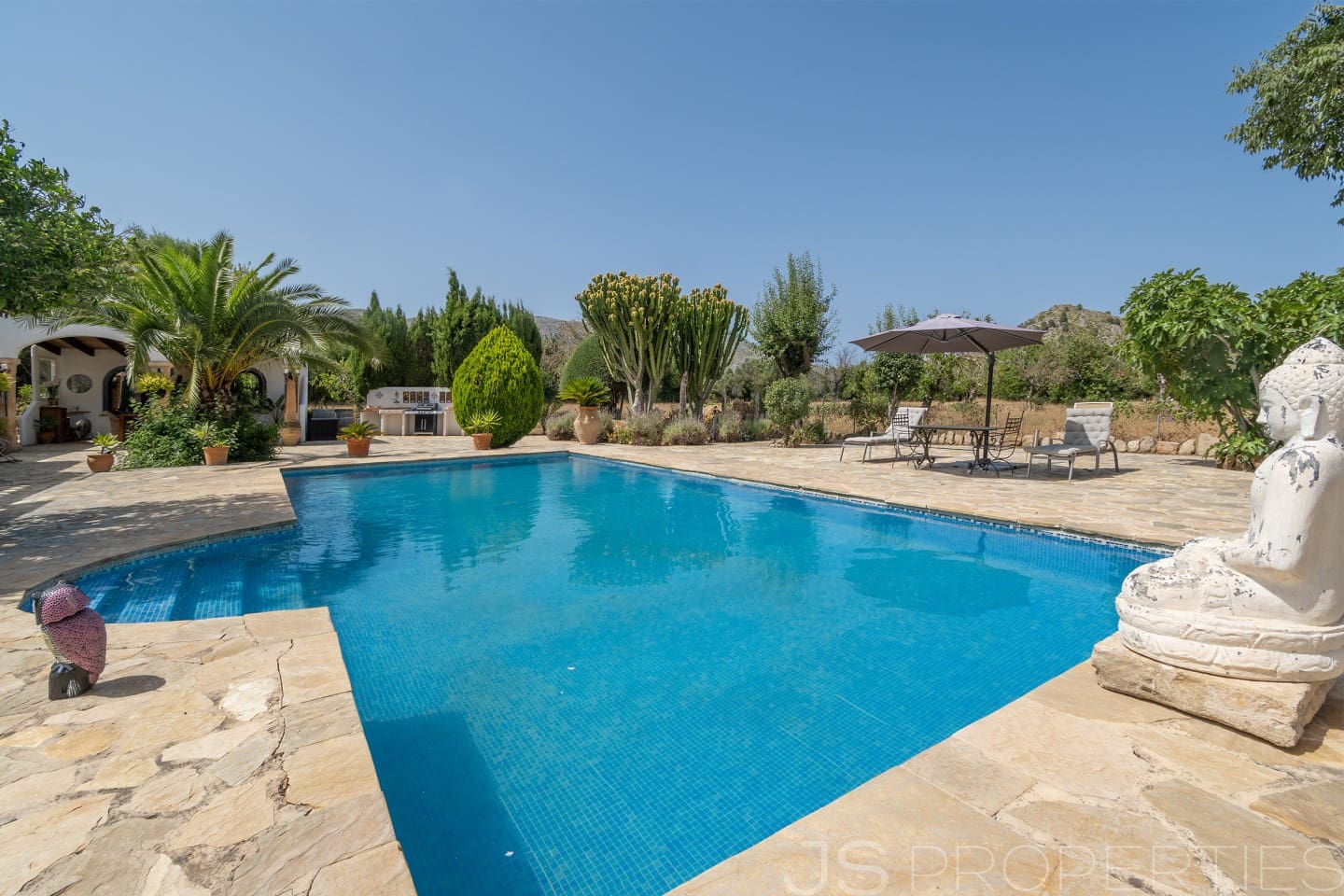 3 bedroom Villa for sale in Pollensa / Pollenca with pool garage - € 1,700,000 (Ref: 9926350)