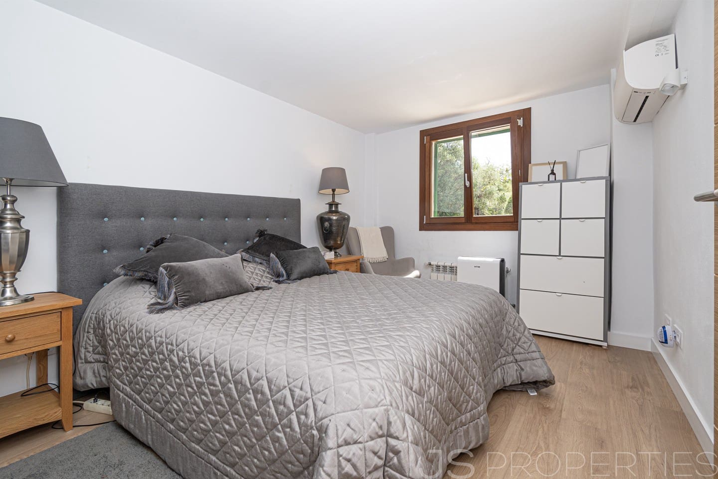 3 bedroom Villa for sale in Pollensa / Pollenca with pool garage - € 1,700,000 (Ref: 9926350)