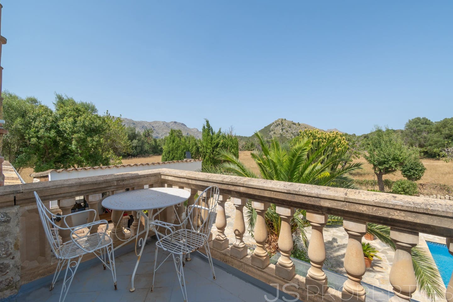 3 bedroom Villa for sale in Pollensa / Pollenca with pool garage - € 1,700,000 (Ref: 9926350)