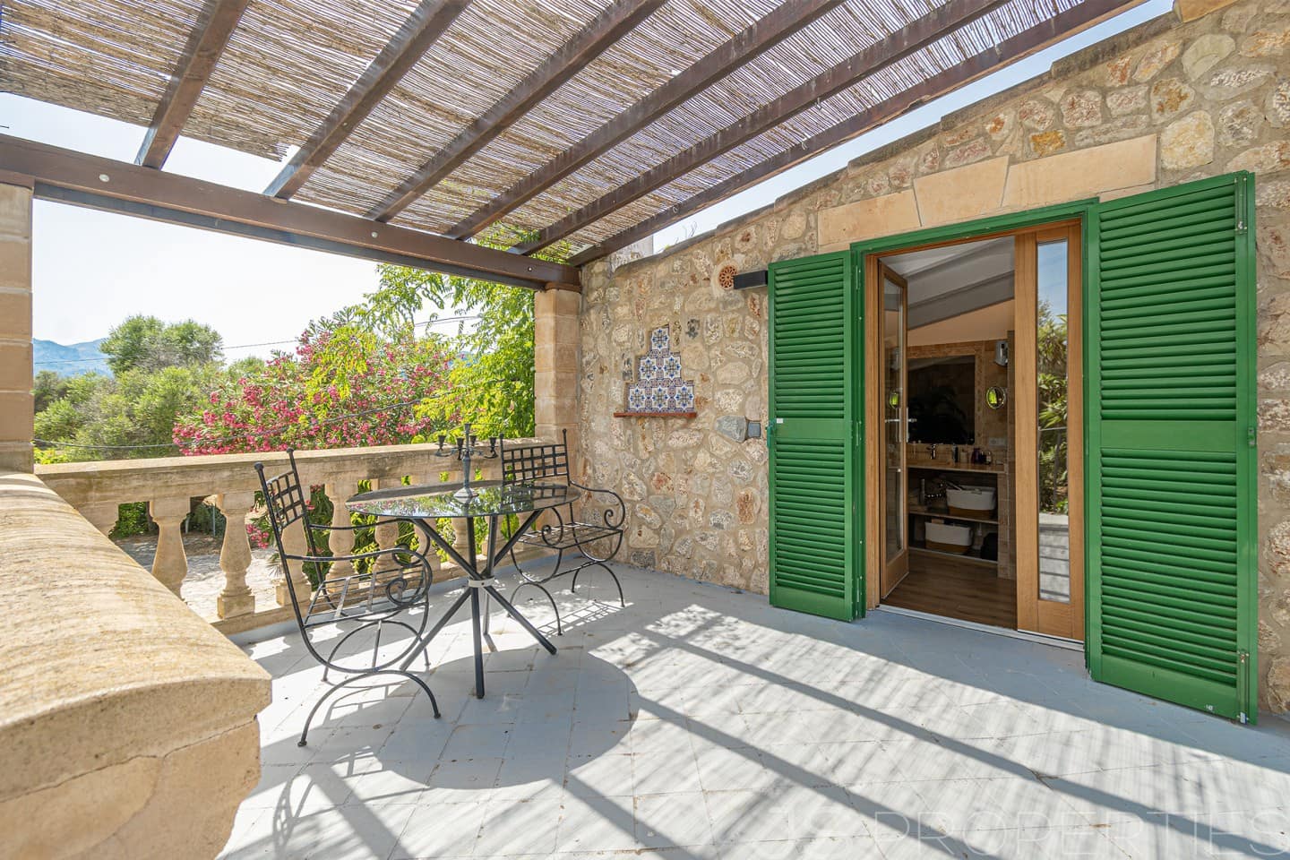3 bedroom Villa for sale in Pollensa / Pollenca with pool garage - € 1,700,000 (Ref: 9926350)