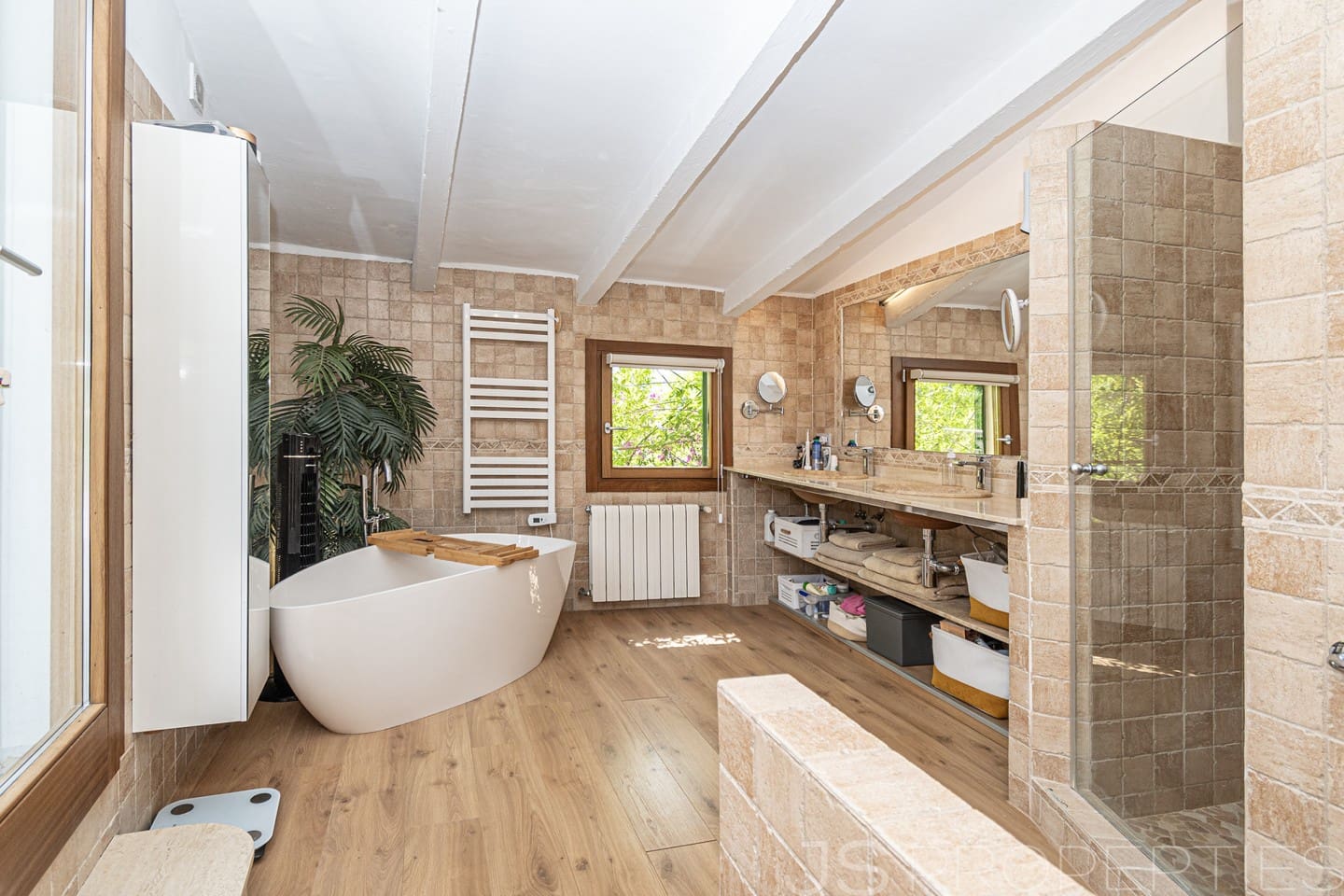 3 bedroom Villa for sale in Pollensa / Pollenca with pool garage - € 1,700,000 (Ref: 9926350)