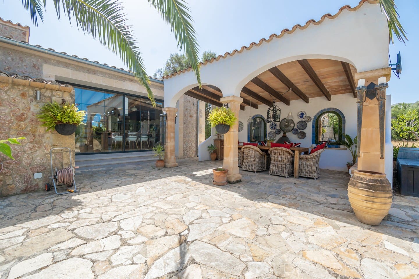 3 bedroom Villa for sale in Pollensa / Pollenca with pool garage - € 1,700,000 (Ref: 9926350)