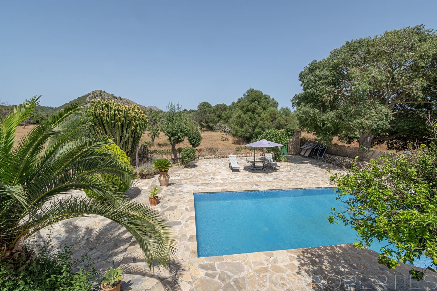 3 bedroom Villa for sale in Pollensa / Pollenca with pool garage - € 1,700,000 (Ref: 9926350)