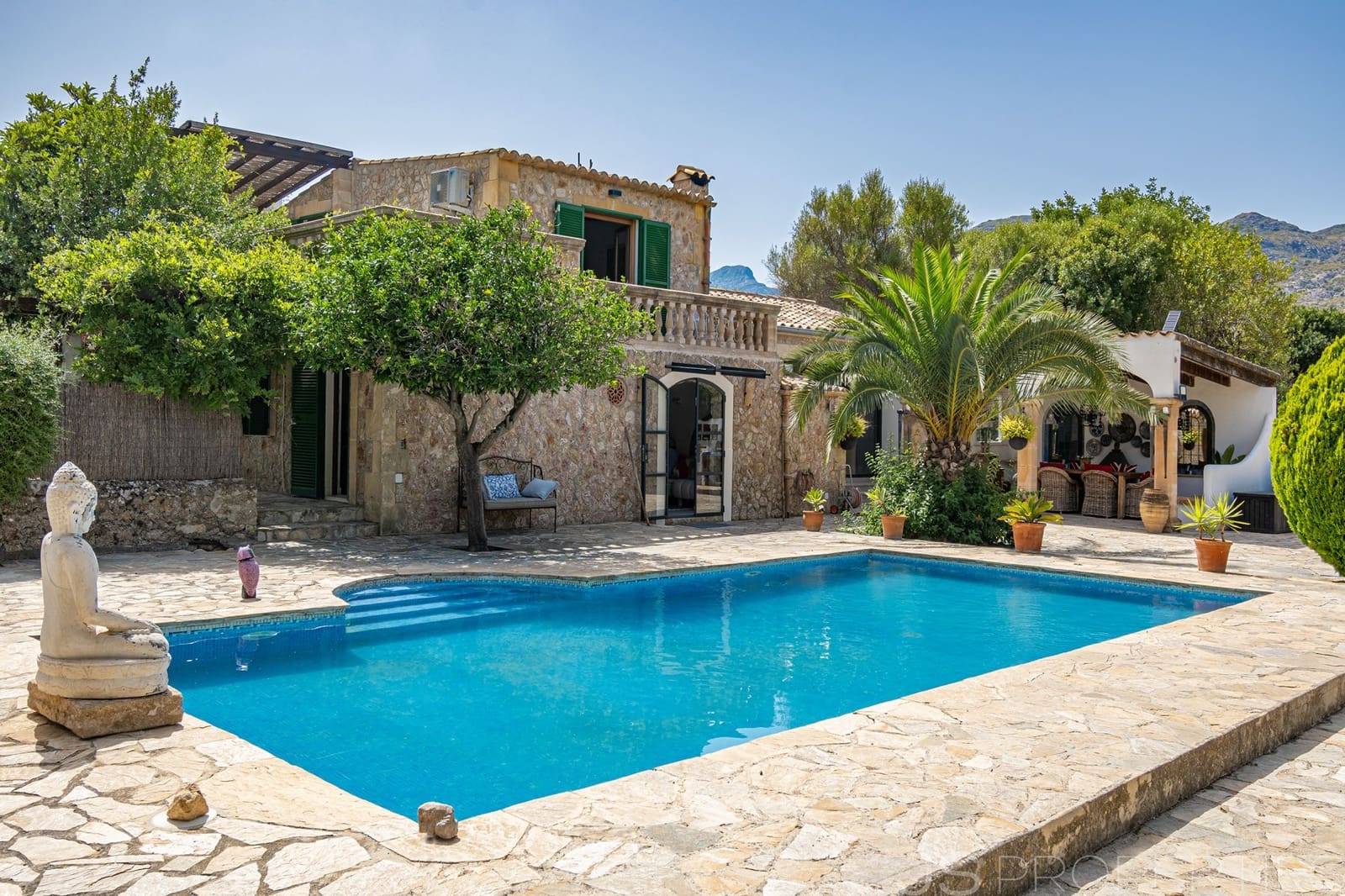 3 bedroom Villa for sale in Pollensa / Pollenca with pool garage - € 1,700,000 (Ref: 9926350)