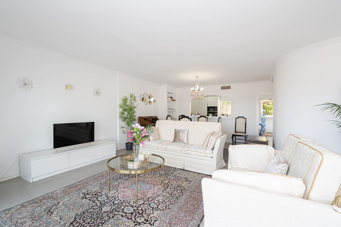 3 bedroom Semi-detached Villa for sale in Genova with pool garage - € 1,500,000 (Ref: 9926352)