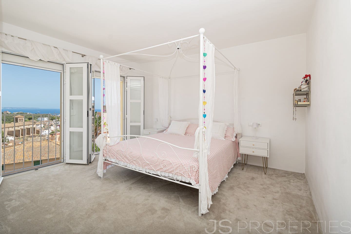 3 bedroom Semi-detached Villa for sale in Genova with pool garage - € 1,500,000 (Ref: 9926352)