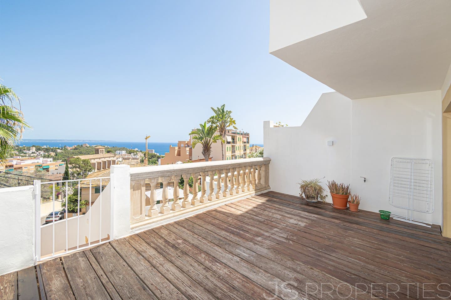 3 bedroom Semi-detached Villa for sale in Genova with pool garage - € 1,500,000 (Ref: 9926352)