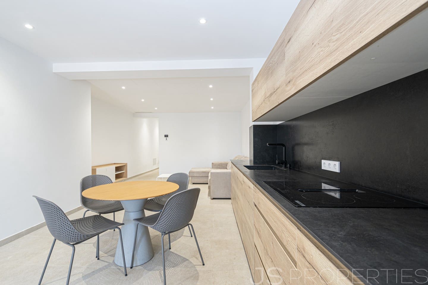 2 bedroom Apartment for sale in Ca'n Picafort with garage - € 325,000 (Ref: 9928029)
