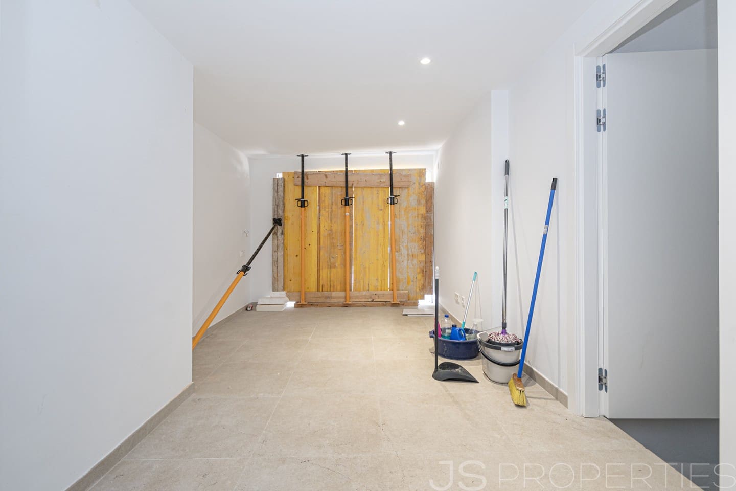 2 bedroom Apartment for sale in Ca'n Picafort with garage - € 325,000 (Ref: 9928029)