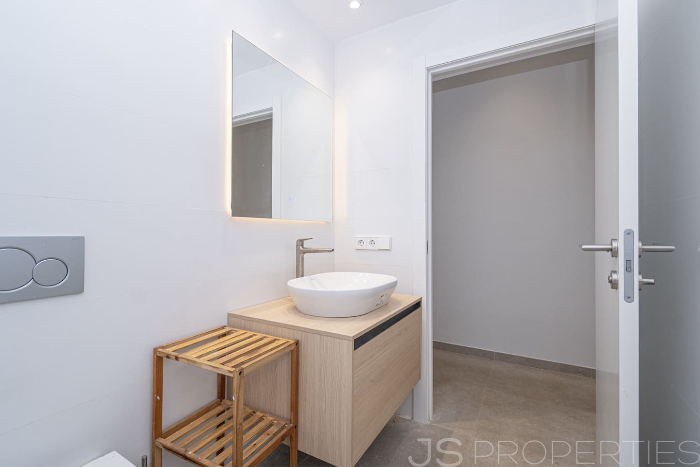 2 bedroom Apartment for sale in Ca'n Picafort with garage - € 325,000 (Ref: 9928029)