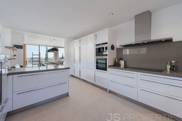 4 sypialnia Willa na sprzedaż w Port de Pollença, Pollensa / Pollença z basenem - 3 500 000 € (Ref: 9938649)