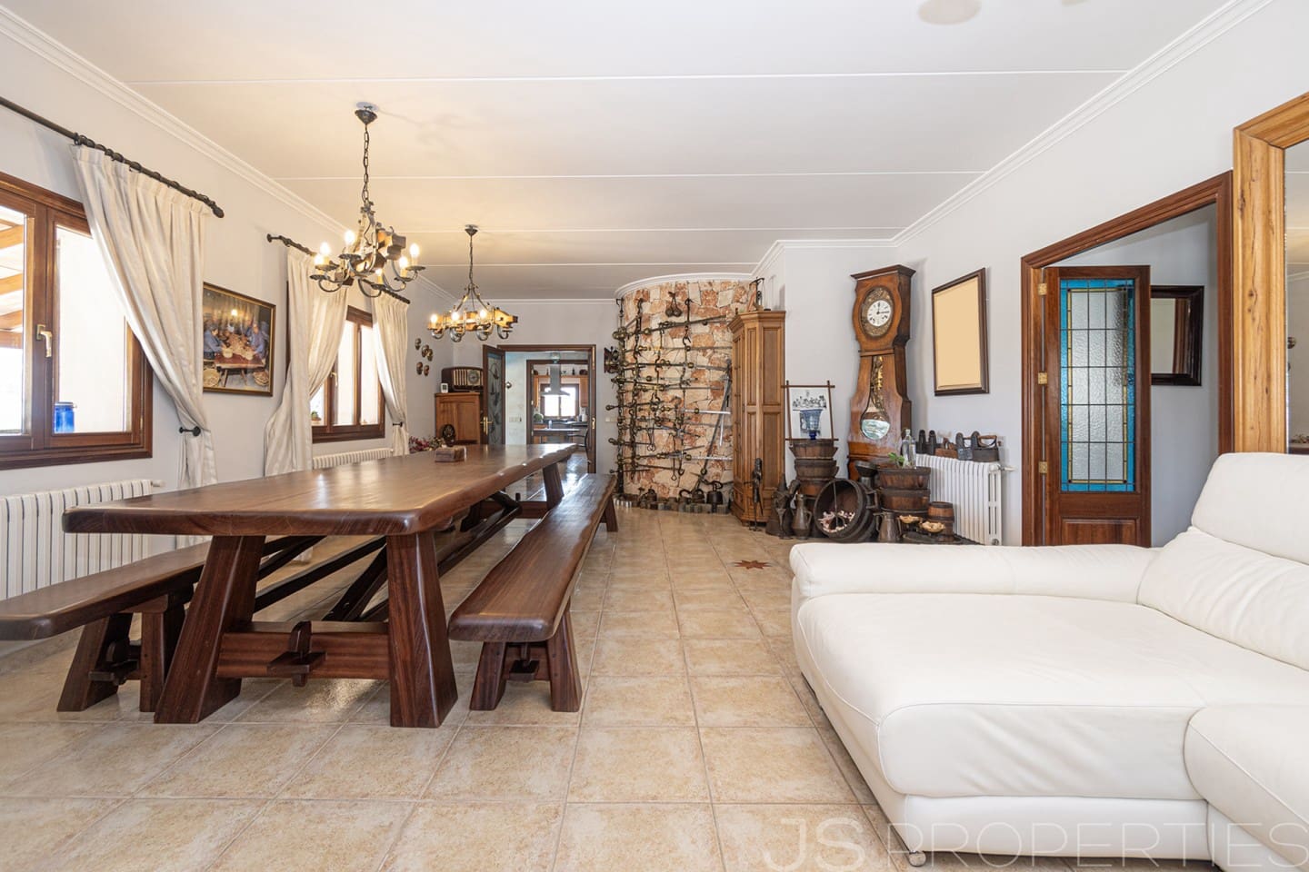 5 slaapkamer Villa te koop in Ca'n Picafort met zwembad garage - € 1.999.000 (Ref: 9952899)