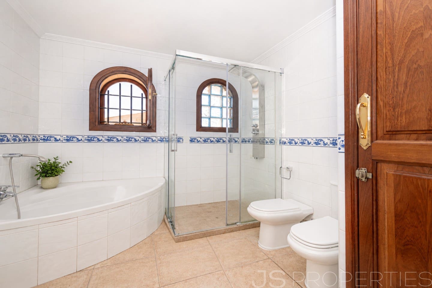 5 slaapkamer Villa te koop in Ca'n Picafort met zwembad garage - € 1.999.000 (Ref: 9952899)