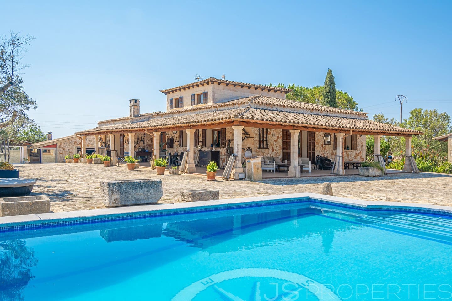 5 slaapkamer Villa te koop in Ca'n Picafort met zwembad garage - € 1.999.000 (Ref: 9952899)