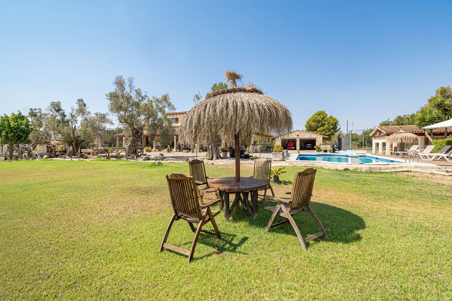 5 slaapkamer Villa te koop in Ca'n Picafort met zwembad garage - € 1.999.000 (Ref: 9952899)