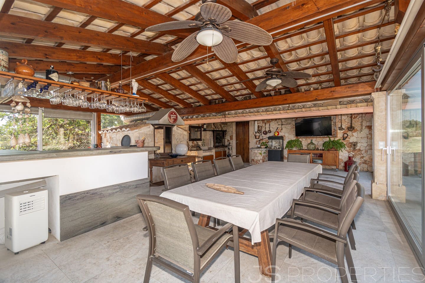 5 slaapkamer Villa te koop in Ca'n Picafort met zwembad garage - € 1.999.000 (Ref: 9952899)