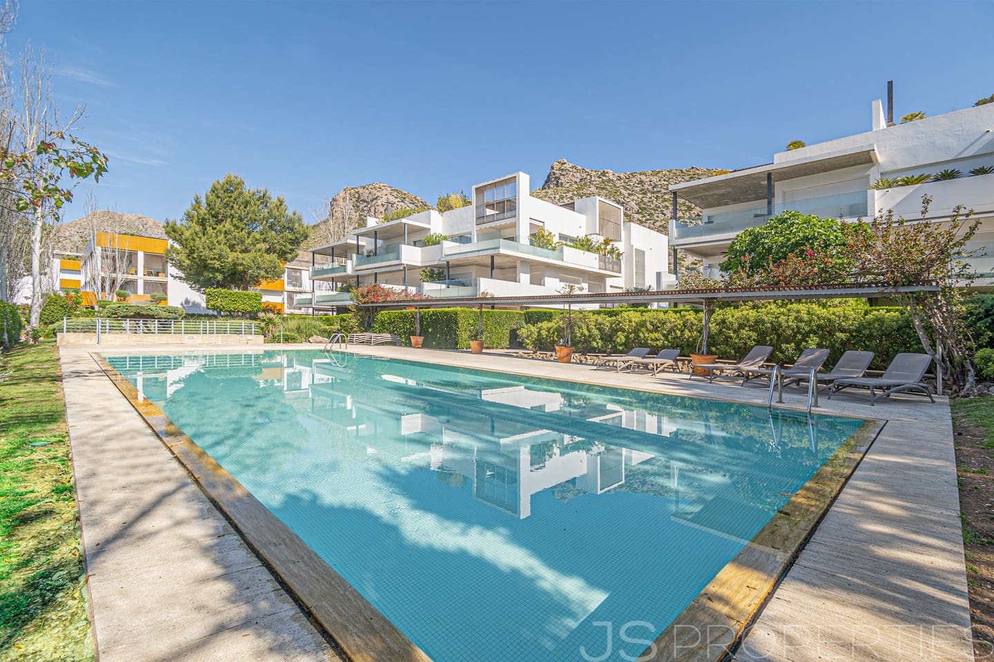 4 soveværelse Lejlighed til salg i Pollensa / Pollenca med swimmingpool garage - € 2.275.000 (Ref: 9956490)