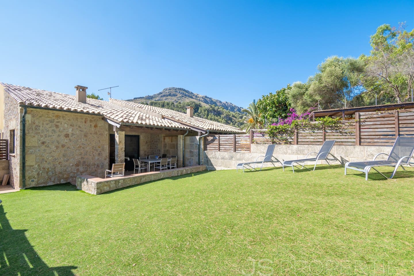4 chambre Villa/Maison Semi-Mitoyenne à vendre à Cala San Vicente / Cala Sant Vicenc avec piscine - 790 000 € (Ref: 9965547)