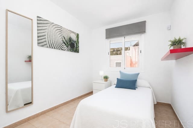 Apartamento de 2 habitaciones en Port de Pollença, Pollensa / Pollença en venta - 300.000 € (Ref: 9983211)