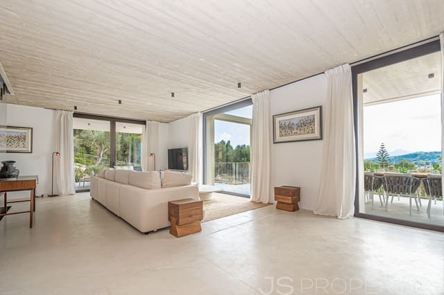 4 soverom Villa til salgs i Alcúdia med svømmebasseng garasje - € 3 500 000 (Ref: 9987132)
