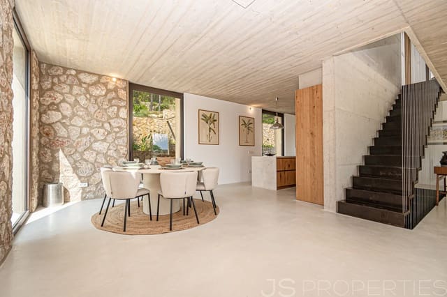 4 soverom Villa til salgs i Alcúdia med svømmebasseng garasje - € 3 500 000 (Ref: 9987132)