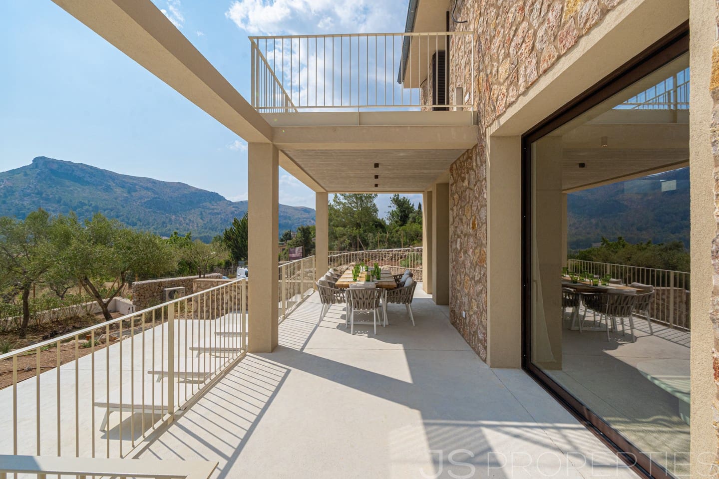 4 soverom Villa til salgs i Alcudia med svømmebasseng garasje - € 3 500 000 (Ref: 9987132)