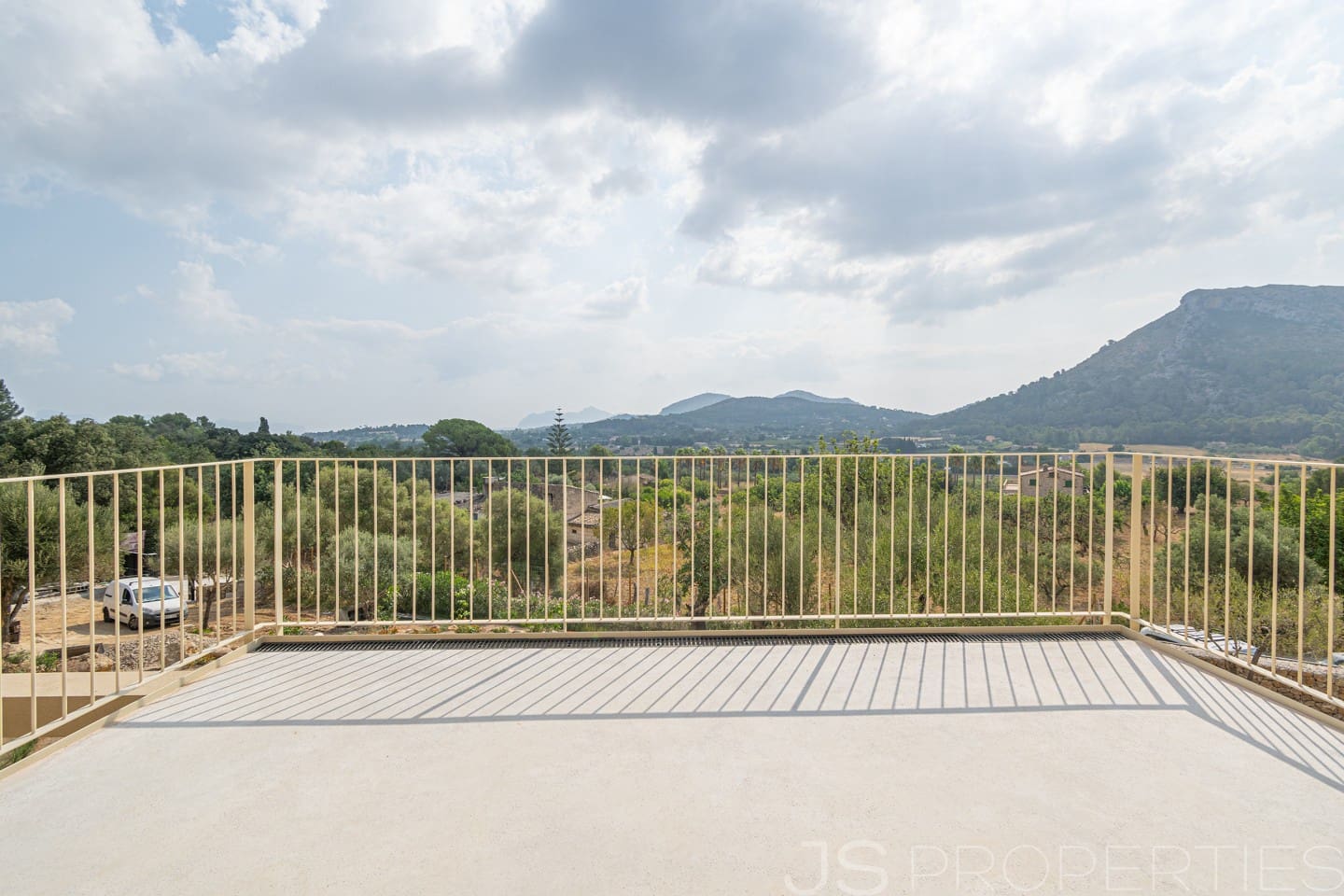 4 soverom Villa til salgs i Alcudia med svømmebasseng garasje - € 3 500 000 (Ref: 9987132)