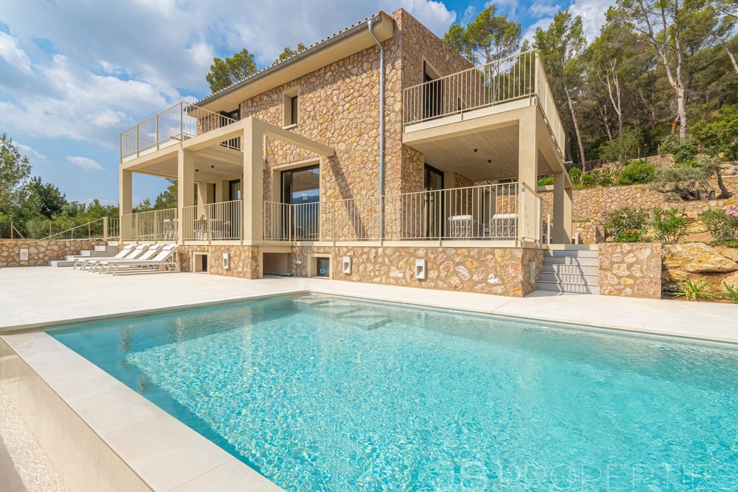 4 soverom Villa til salgs i Alcudia med svømmebasseng garasje - € 3 500 000 (Ref: 9987132)