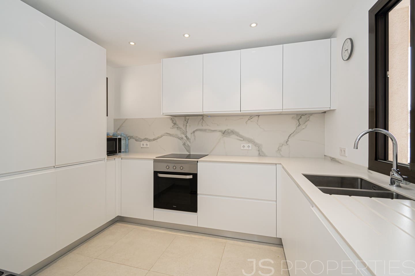 2 sovrum Lägenhet till salu i Pollensa / Pollenca med garage - 380 000 € (Ref: 9989942)