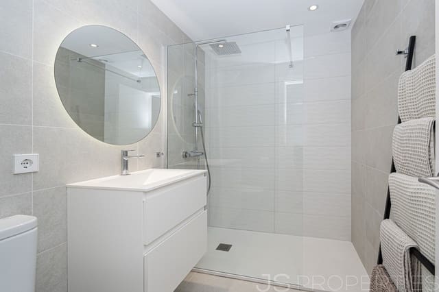 2 soveværelse Lejlighed til salg i Port de Pollença, Pollensa / Pollença med garage - € 380.000 (Ref: 9989942)