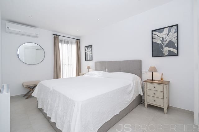 2 soveværelse Lejlighed til salg i Port de Pollença, Pollensa / Pollença med garage - € 380.000 (Ref: 9989942)