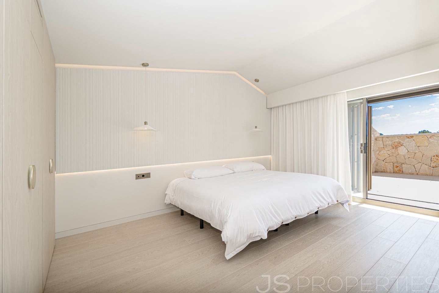 4 Zimmer Villa zu verkaufen in Cala Murada mit Pool Garage - 12.000.000 € (Ref: 9999452)