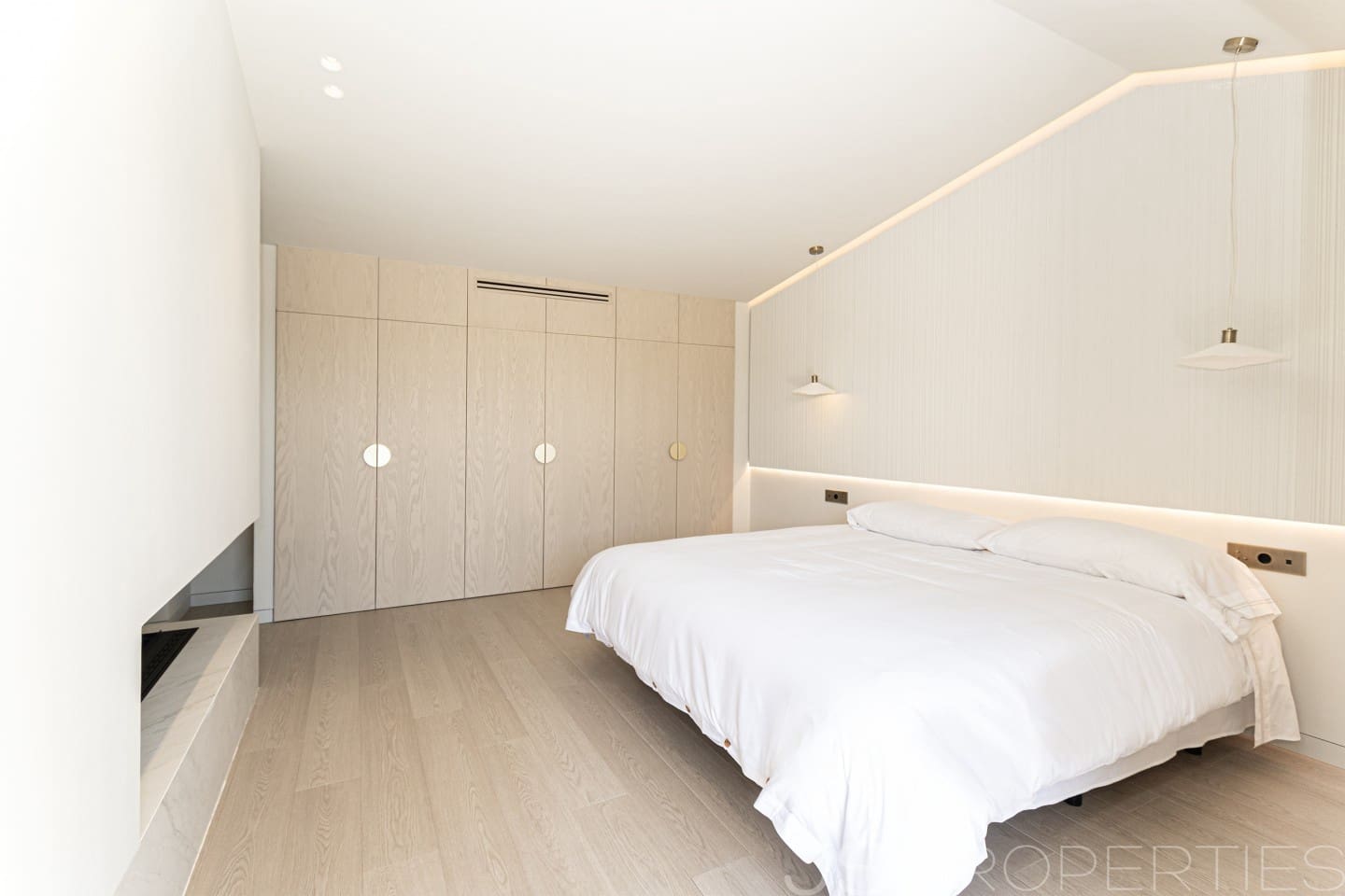4 Zimmer Villa zu verkaufen in Cala Murada mit Pool Garage - 12.000.000 € (Ref: 9999452)