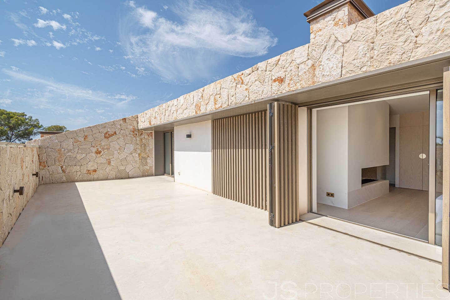 4 Zimmer Villa zu verkaufen in Cala Murada mit Pool Garage - 12.000.000 € (Ref: 9999452)