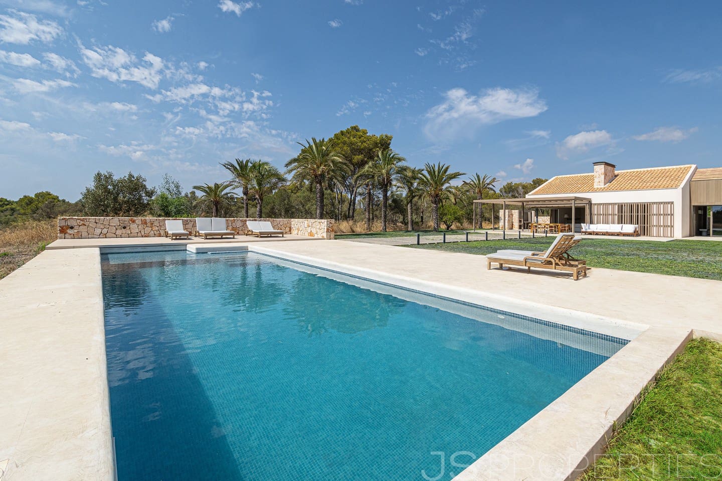 4 Zimmer Villa zu verkaufen in Cala Murada mit Pool Garage - 12.000.000 € (Ref: 9999452)