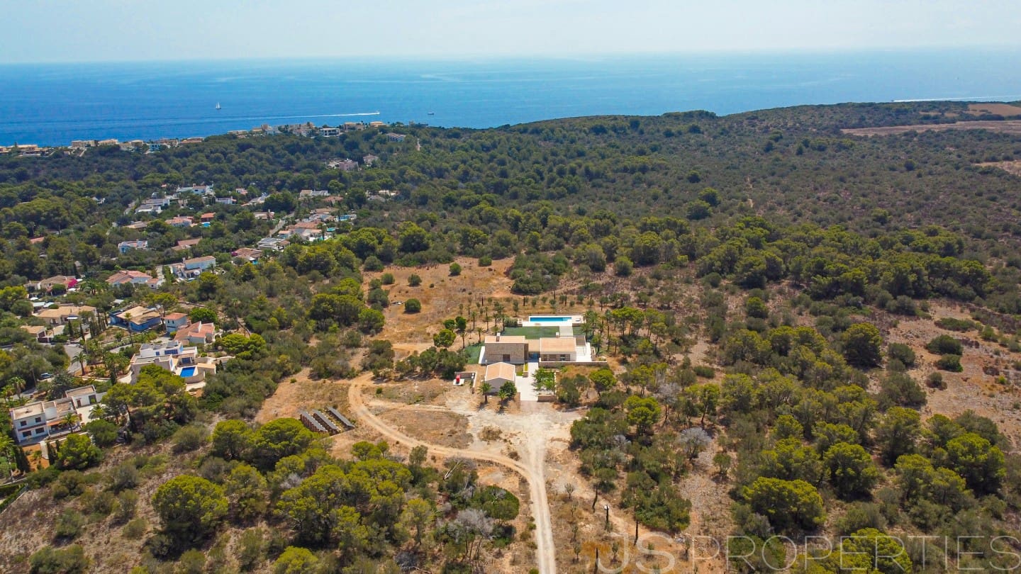 4 Zimmer Villa zu verkaufen in Cala Murada mit Pool Garage - 12.000.000 € (Ref: 9999452)