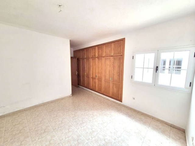 3 sypialnia Mieszkanie na sprzedaż w Arrecife - 195 000 € (Ref: 10002516)