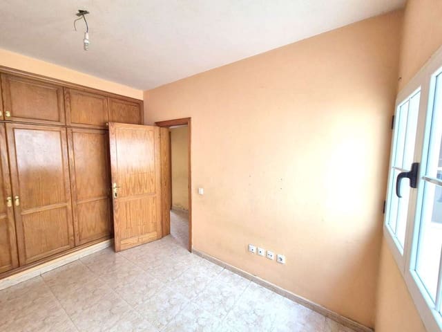 3 sypialnia Mieszkanie na sprzedaż w Arrecife - 195 000 € (Ref: 10002516)