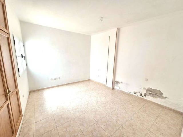 3 sypialnia Mieszkanie na sprzedaż w Arrecife - 195 000 € (Ref: 10002516)