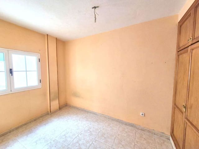 3 sypialnia Mieszkanie na sprzedaż w Arrecife - 195 000 € (Ref: 10002516)