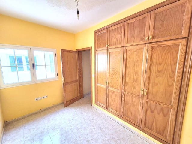 3 sypialnia Mieszkanie na sprzedaż w Arrecife - 195 000 € (Ref: 10002516)