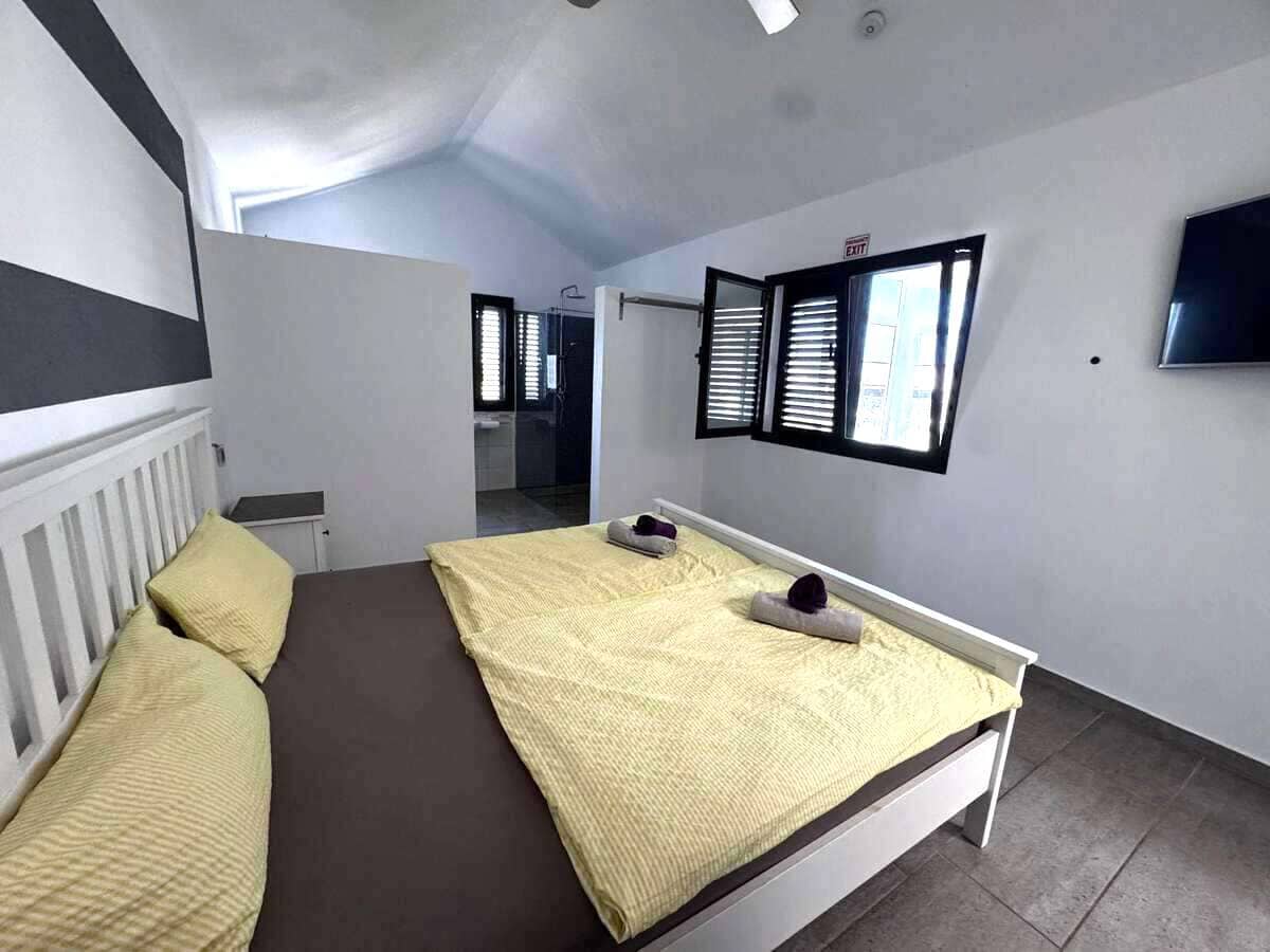 4 sypialnia Willa na sprzedaż w Playa Blanca z basenem garażem - 575 000 € (Ref: 10004932)