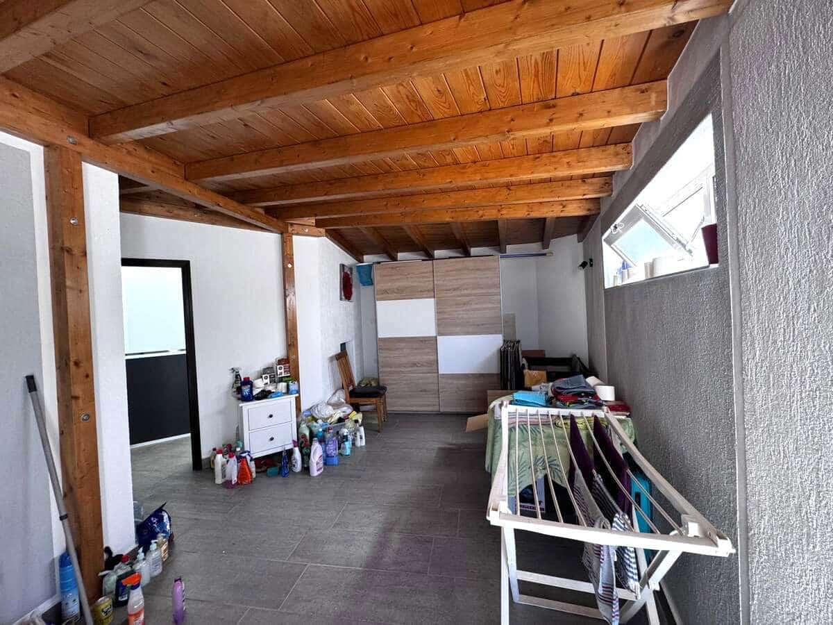4 sypialnia Willa na sprzedaż w Playa Blanca z basenem garażem - 575 000 € (Ref: 10004932)