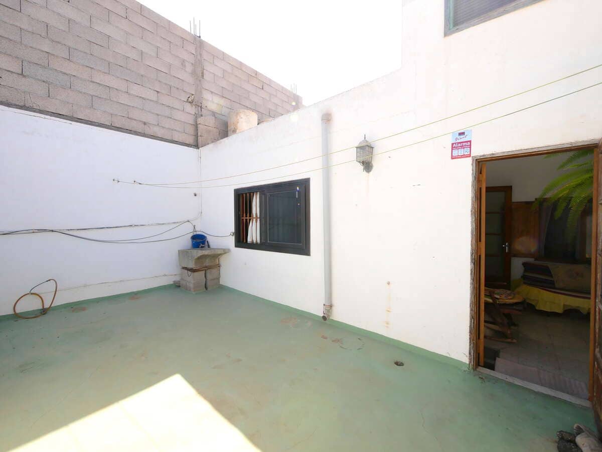 3 makuuhuone Maalaistalo myytävänä paikassa Arrecife - 204 000 € (Ref: 10008173)
