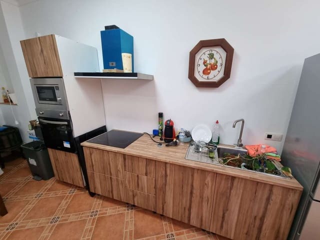 Comercial para venda em Arrecife - 129 000 € (Ref: 10010121)