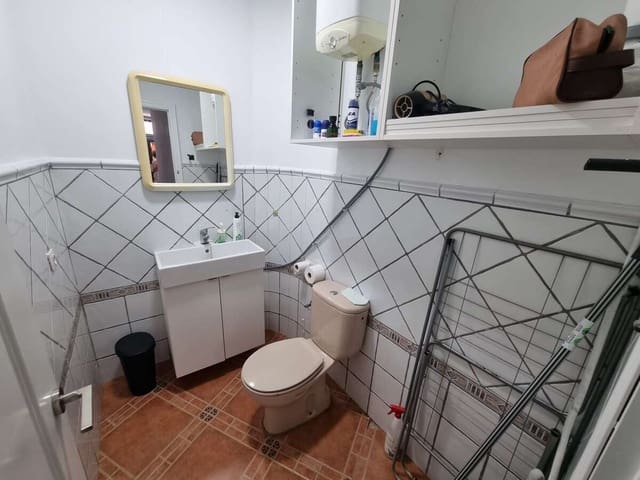 Comercial para venda em Arrecife - 129 000 € (Ref: 10010121)