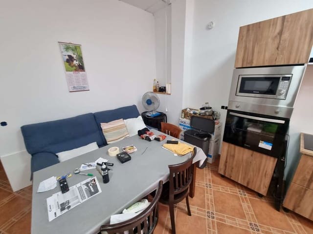 Comercial para venda em Arrecife - 129 000 € (Ref: 10010121)