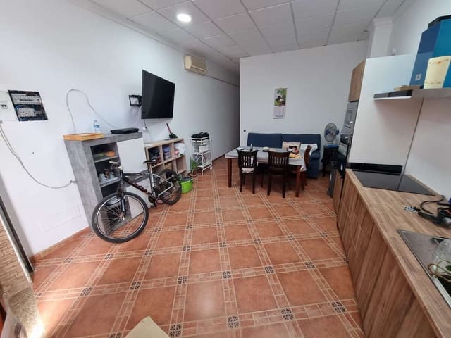 Comercial para venda em Arrecife - 129 000 € (Ref: 10010121)