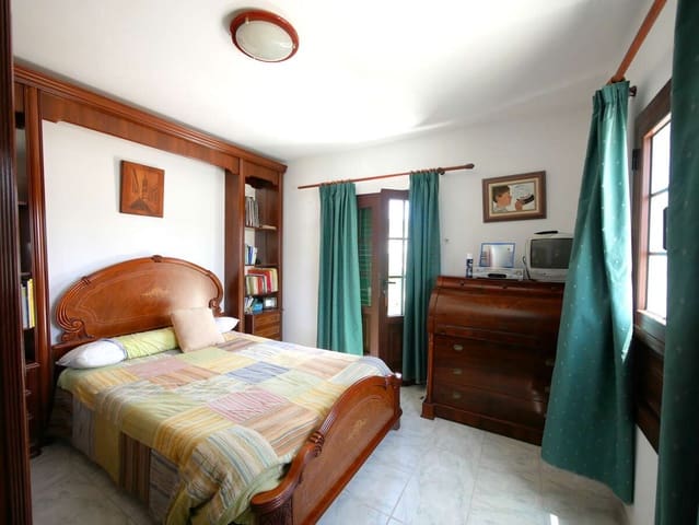 4 chambre Finca/Maison de Campagne à vendre à Haría avec garage - 550 000 € (Ref: 10023483)